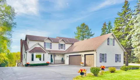 1009 River Terrace Dr, Bloomington, MN 55431
