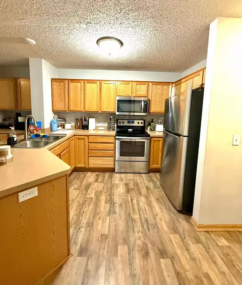 6142 Maclynn Ave NE, Otsego, MN 55301