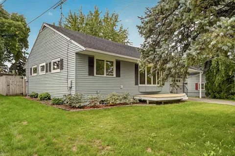 181 E 7th St, Zumbrota, MN 55992