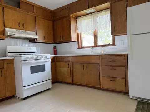 623 E Pattison St, Ely, MN 55731 photo 2