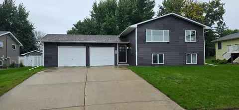 216 2nd St NE, Clarks Grove, MN 56016