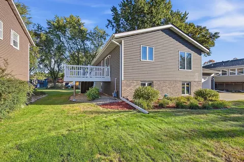 1004 W Prairie St, Belle Plaine, MN 56011