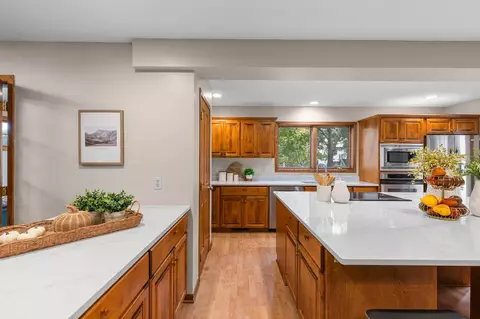 Kitchen - 14147 Dearborn Path, Rosemount, MN 55068 photo 7 of 10