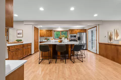 Kitchen - 14147 Dearborn Path, Rosemount, MN 55068 photo 8 of 10