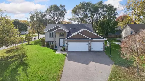 848 102nd Ln NE, Blaine, MN 55434