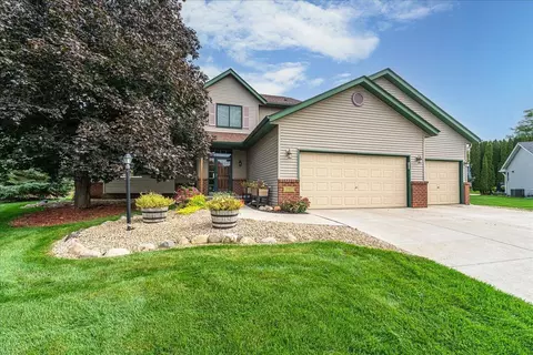 18580 Explorer Ct, Farmington, MN 55024