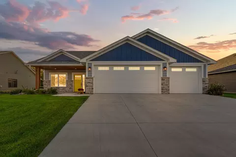 510 River Valley Ln, Dundas, MN 55019