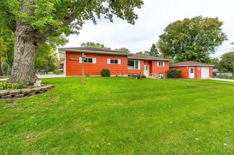 1320 S Mabelle Ave, Fergus Falls, MN 56537