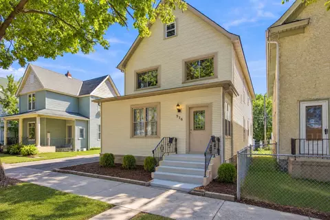 516 8th Ave NE, Minneapolis, MN 55413