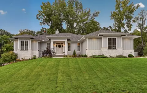 4184 Stone Point Dr NE, Rochester, MN 55906
