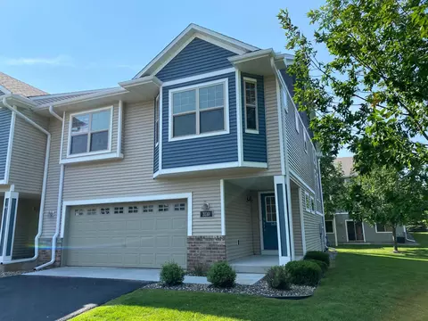 3110 Frontier Dr, Woodbury, MN 55129
