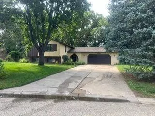 3451 English St, Vadnais Heights, MN 55110