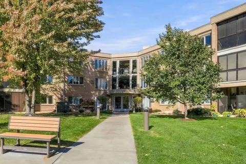 4360 Brookside Ct #211, Edina, MN 55436
