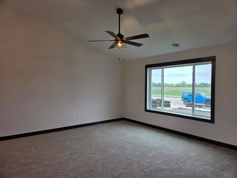 Living - 1088 Cullen St, Saint Peter, MN 56082 photo 2 of 3