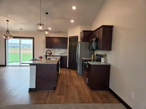 Kitchen - 1088 Cullen St, Saint Peter, MN 56082 photo 6 of 6