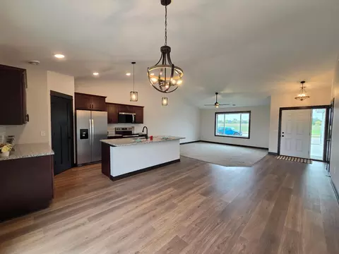 Living - 1088 Cullen St, Saint Peter, MN 56082 photo 1 of 3