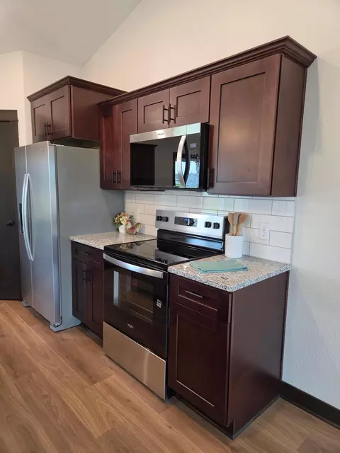 Kitchen - 1088 Cullen St, Saint Peter, MN 56082 photo 3 of 6