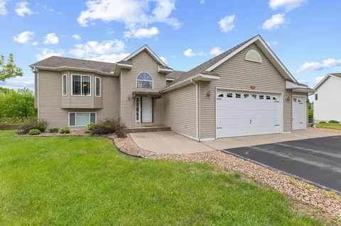 103 Cedar Ct, Maple Lake, MN 55358