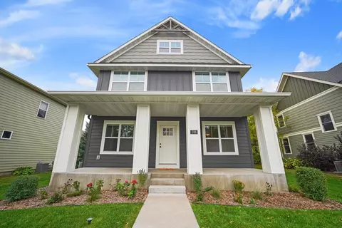 316 Prairie Way S, Bayport, MN 55003