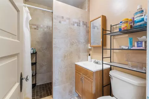Bath - 203 S 18th Ave E, Duluth, MN 55812 photo 1 of 2