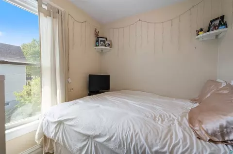 Bedroom - 203 S 18th Ave E, Duluth, MN 55812 photo 7 of 7
