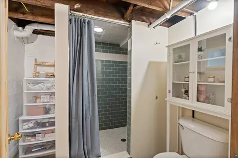 Bath - 203 S 18th Ave E, Duluth, MN 55812 photo 2 of 2