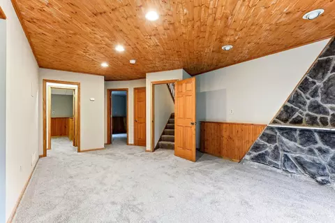 Living - 4 Shepherd Ct, Circle Pines, MN 55014 photo 3 of 4