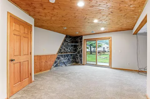 Living - 4 Shepherd Ct, Circle Pines, MN 55014 photo 4 of 4