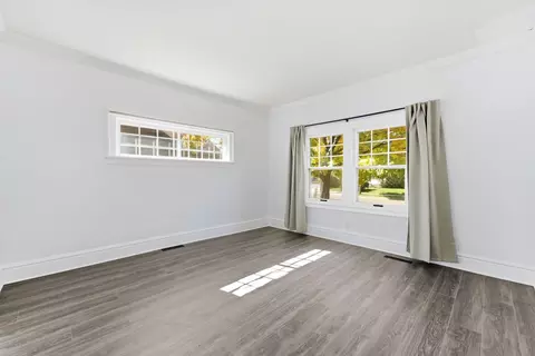 Living - 920 11th Ave S, Saint Cloud, MN 56301 photo 3 of 4