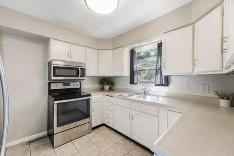 Kitchen - 920 11th Ave S, Saint Cloud, MN 56301 photo 1 of 3