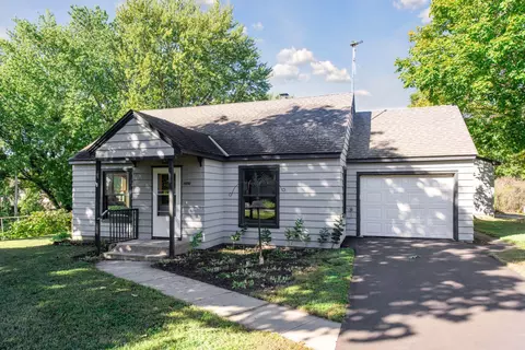 16282 W Avenue Ave SE, Prior Lake, MN 55372