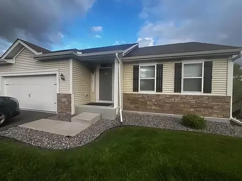 1110 Natalie Ave, Montrose, MN 55363