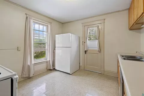 Kitchen - 1415 E 4th St, Duluth, MN 55805 photo 1 of 6
