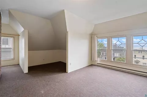 Bedroom - 1415 E 4th St, Duluth, MN 55805 photo 3 of 6