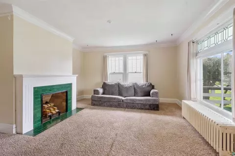 Living - 1415 E 4th St, Duluth, MN 55805 photo 2 of 3