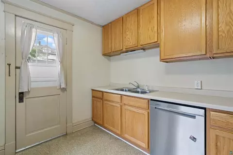 Kitchen - 1415 E 4th St, Duluth, MN 55805 photo 2 of 6