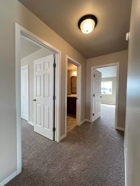 Entry Way - 6776 32nd St S, Fargo, ND 58104 photo 3 of 4