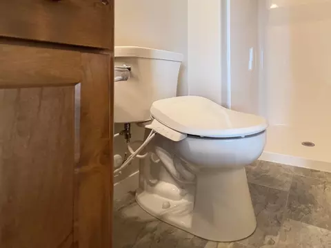 Bath - 6776 32nd St S, Fargo, ND 58104 photo 2 of 4