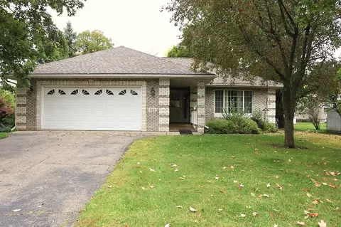 425 2nd Ave NE, Milaca, MN 56353