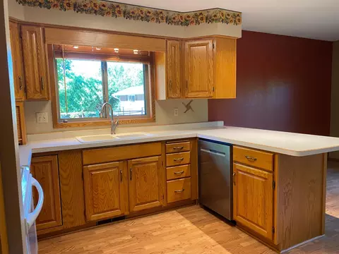 Kitchen - 1760 48th Ave NE, Willmar, MN 56201 photo 5 of 5