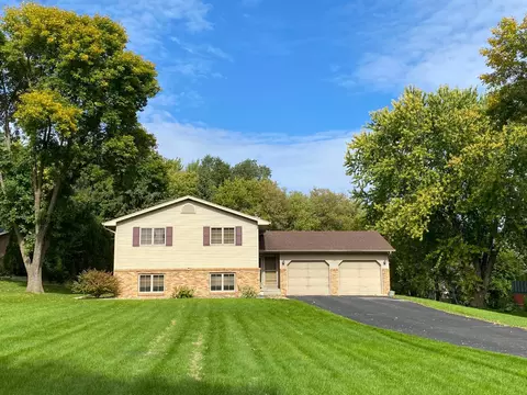 Exterior - 1760 48th Ave NE, Willmar, MN 56201 photo 3 of 14