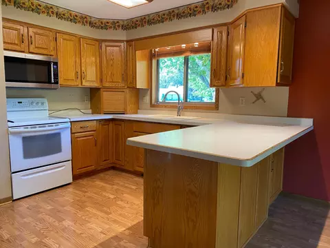 Kitchen - 1760 48th Ave NE, Willmar, MN 56201 photo 4 of 5