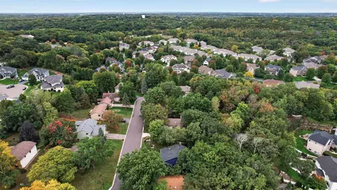 View/Area - 4867 Richard Ln, Eagan, MN 55122 photo 4 of 11