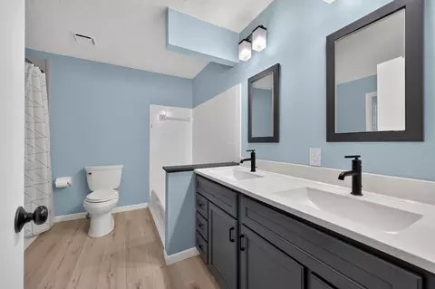 Bath - 4867 Richard Ln, Eagan, MN 55122 photo 1 of 3