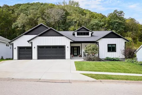 357 Valley Oaks Dr, Winona, MN 55987