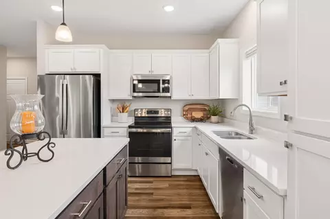 Kitchen - 331 Riverview Cir, Hanover, MN 55341 photo 4 of 8