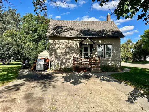 222 Cedar Ave NE, Wadena, MN 56482