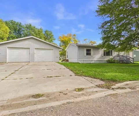 108 Poplar Ave, Lowry, MN 56349