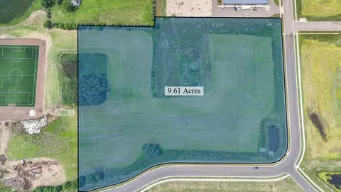 3045 Stone Gate Dr, Saint Cloud, MN 56301
