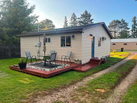 455 NW 1st St, Cohasset, MN 55721
